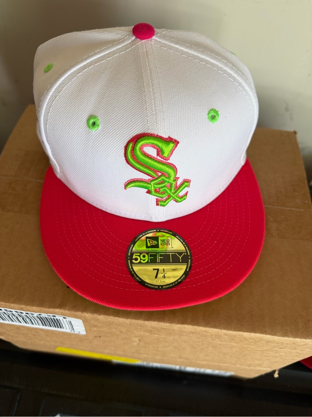New Era white, pink & neon green Chicago White Sox fitted cap